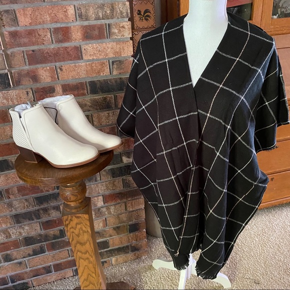 LOFT Accessories - Loft Black Checked Wrap NWT